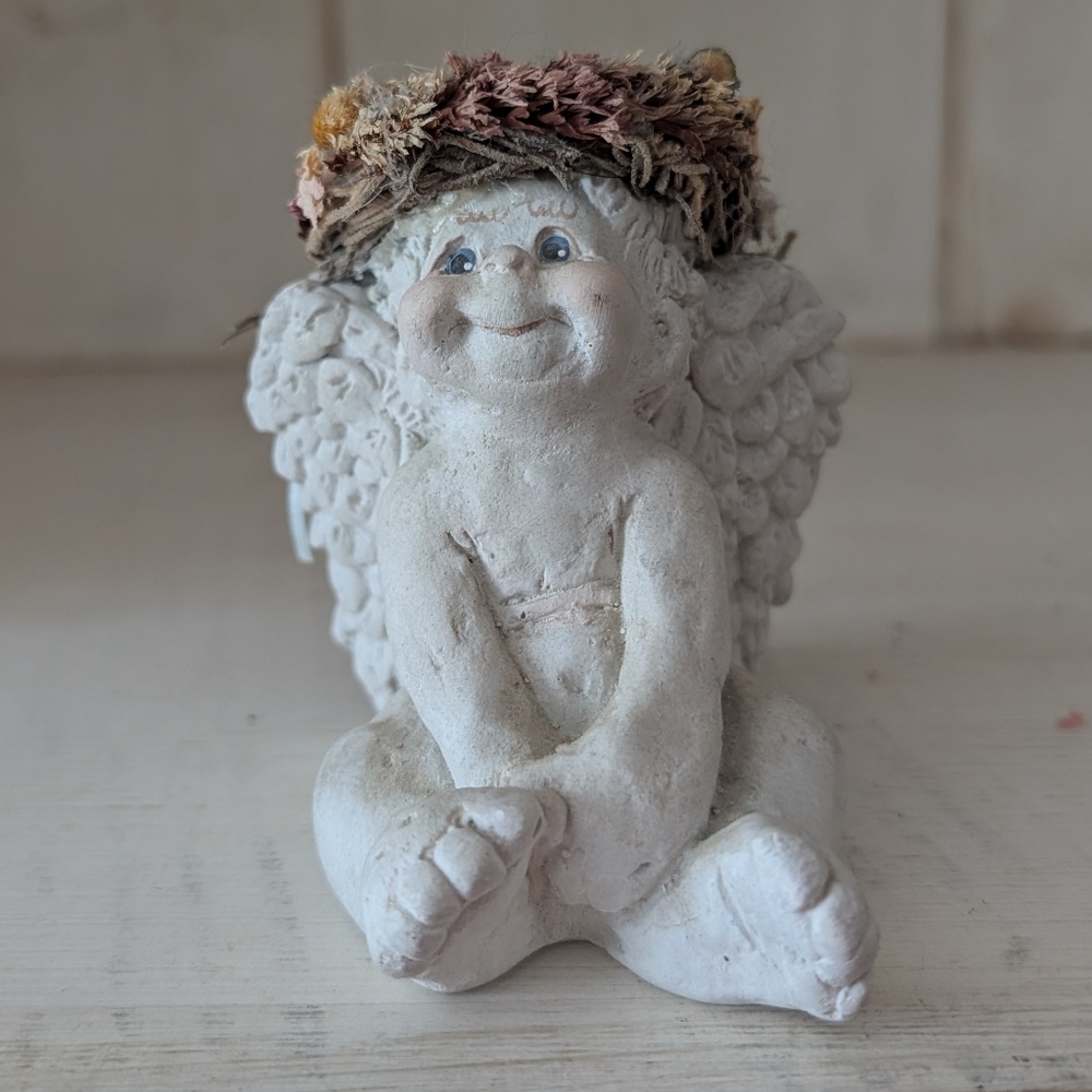 Vintage Dreamsicles 1993 Baby Angel Cherub "Sitting Pretty" Signed